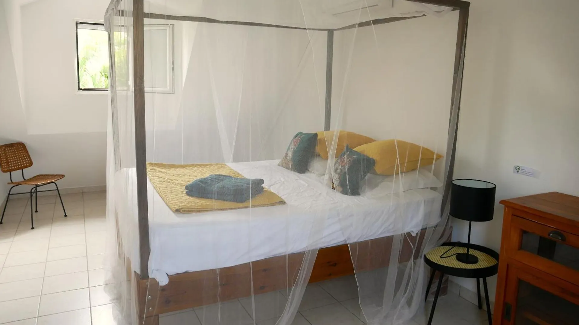 Charmante Villa Avec Acces Direct A La Mer Sainte-Rose Holiday home