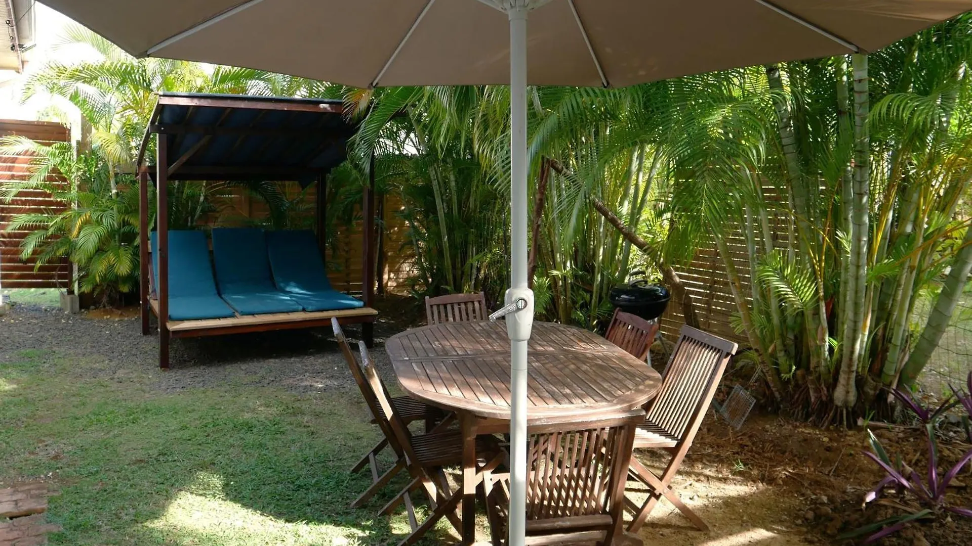 Charmante Villa Avec Acces Direct A La Mer Sainte-Rose